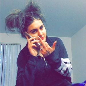 Meet your Posher, Lavinia